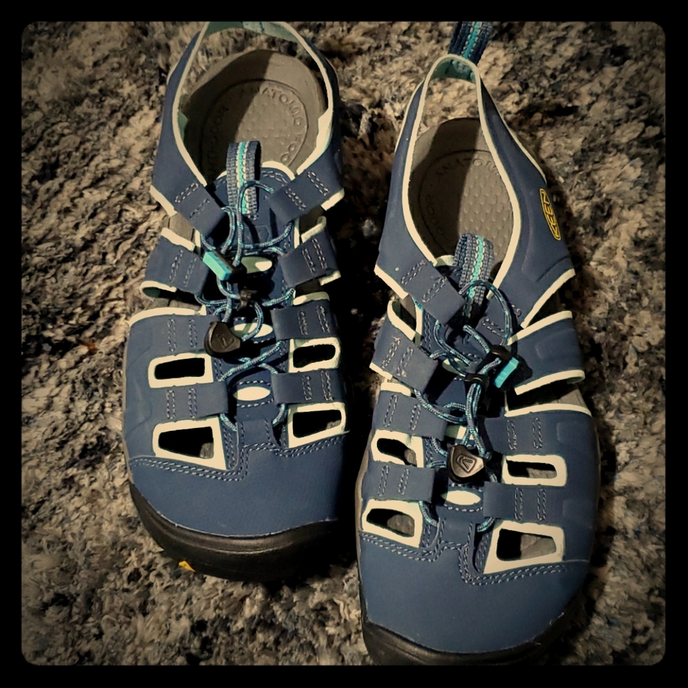 Keen water shoes Brand New